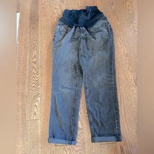 Full Panel Boyfriend Cut Maternity Jeans
Black/gray wash
Size 0